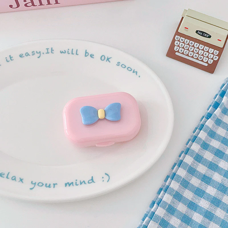 Cute Bow Pastel Travel Lens Case - Image 3
