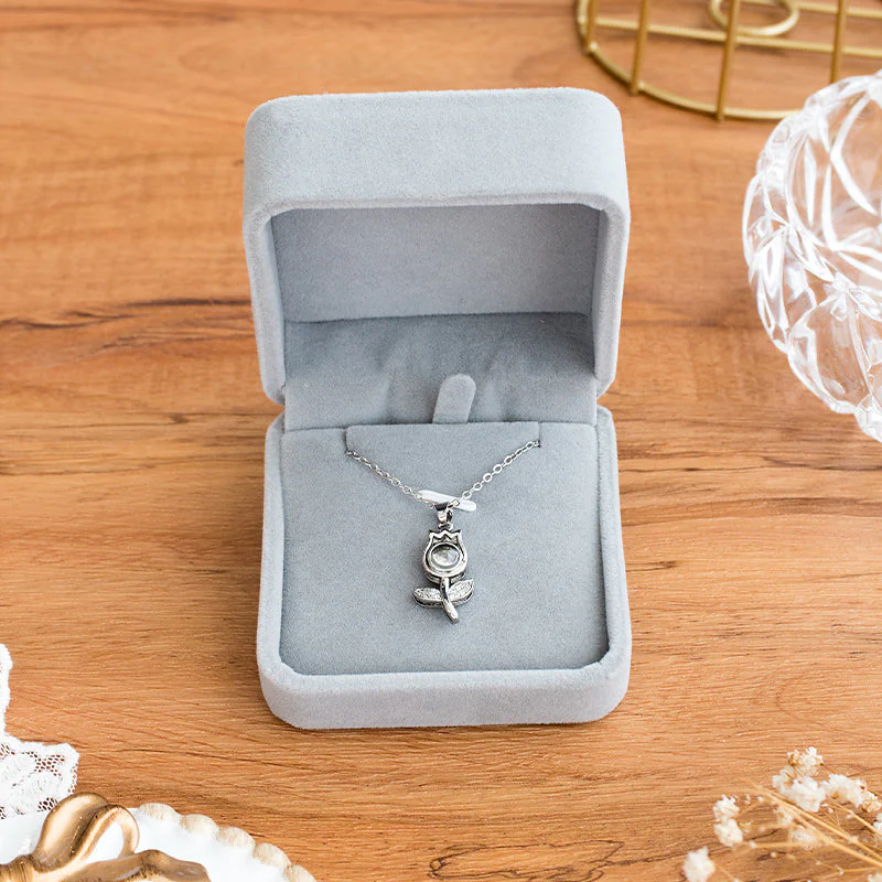 I Love You In 100 Languages Projection Necklace (Silver) - Image 17